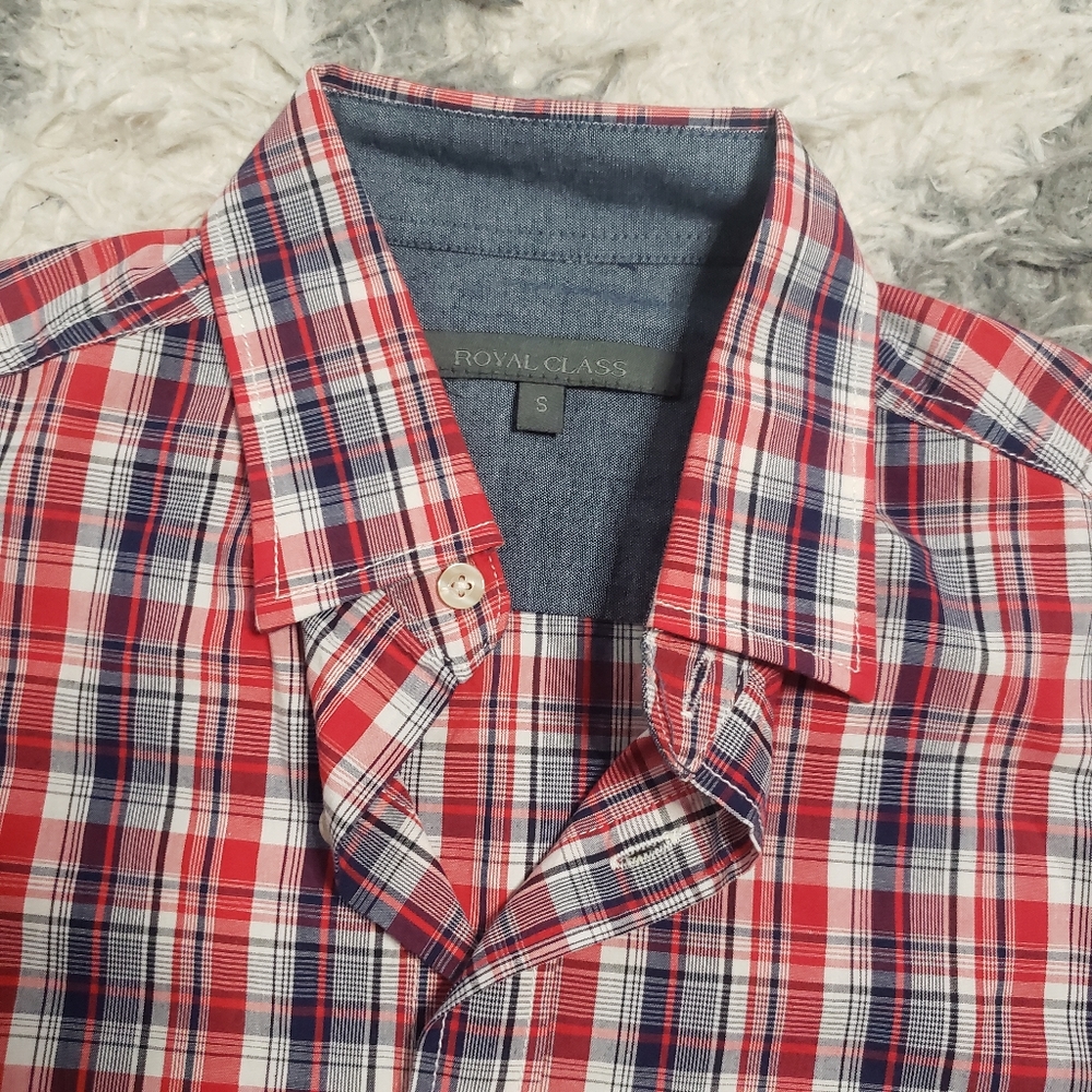 Red Short sleeve button down small - Picture 7 of 7